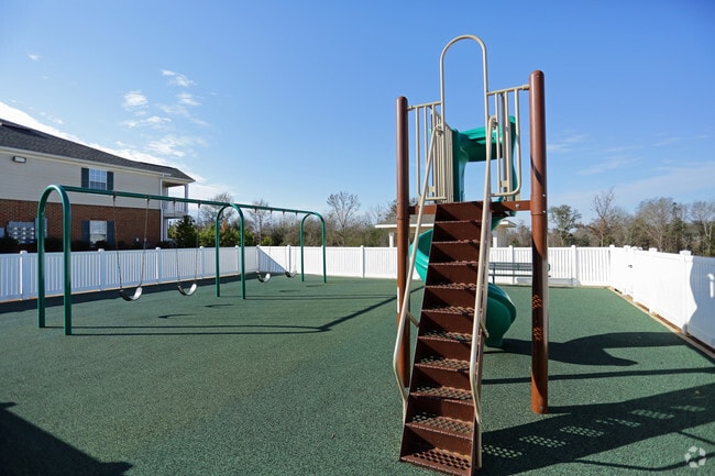 Photo - Brentwood Landing