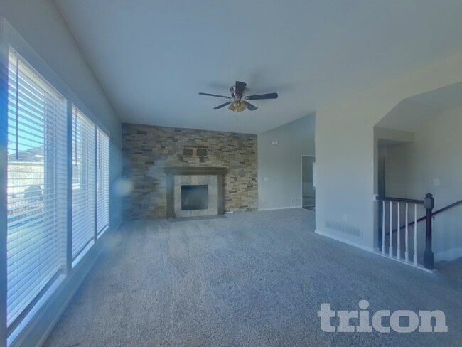 Photo - 5004 Woodstock St