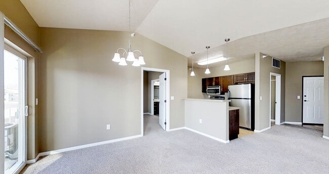 MacArthur Square Apartments