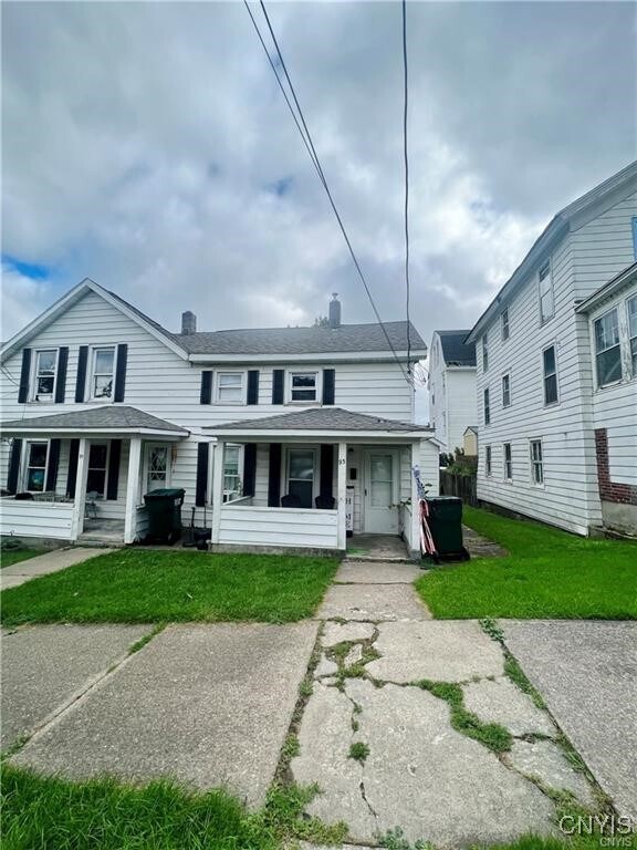 Photo - 89-93-93 E 5th St