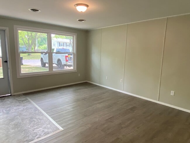 Photo - 2605 Roland Dr Unit A