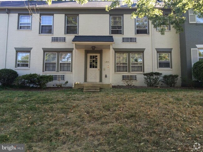 Building Photo - 814 Jefferson St Unit A Rental