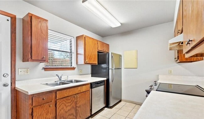 Photo - 250 N Madison St