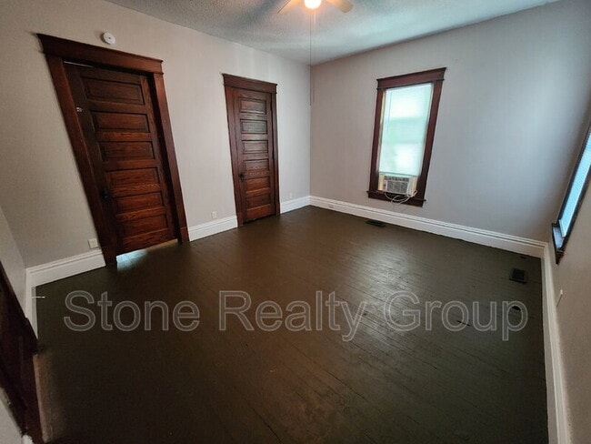 Photo - 1705 Sycamore St