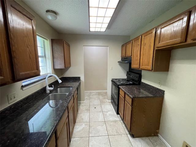 Photo - 821 Loganwood Dr