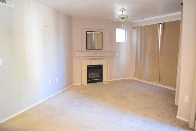 Building Photo - 3848 N 3rd Ave Unit 2052