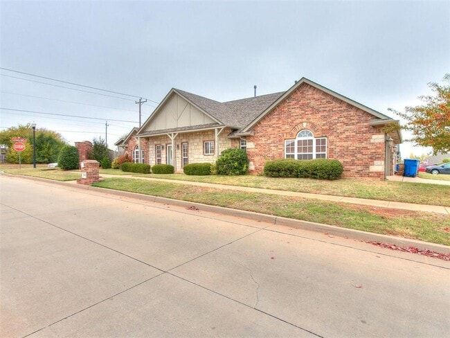 Photo - 1001 N Barn Hill Way