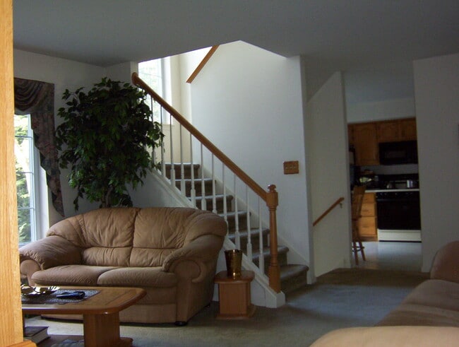 Photo - 3 Starwood Ln
