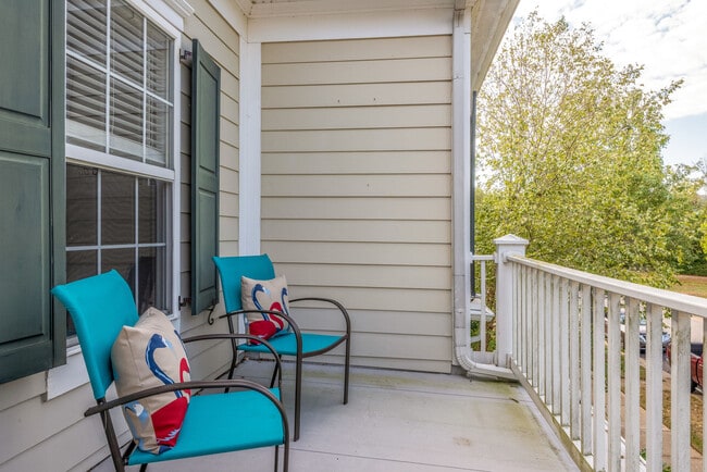 Photo - 618 Springlake Dr
