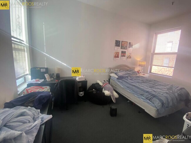 Photo - 142 Northampton St Unit 1
