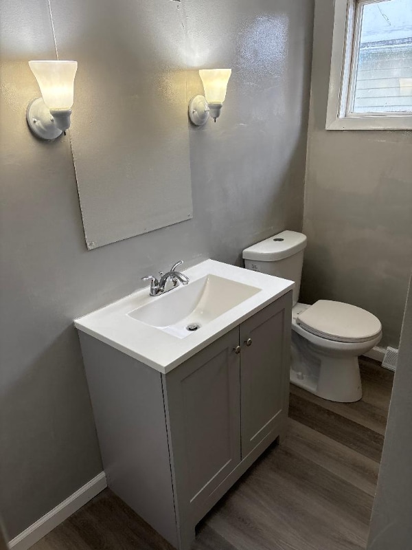 Photo - 190 Aurora Ave