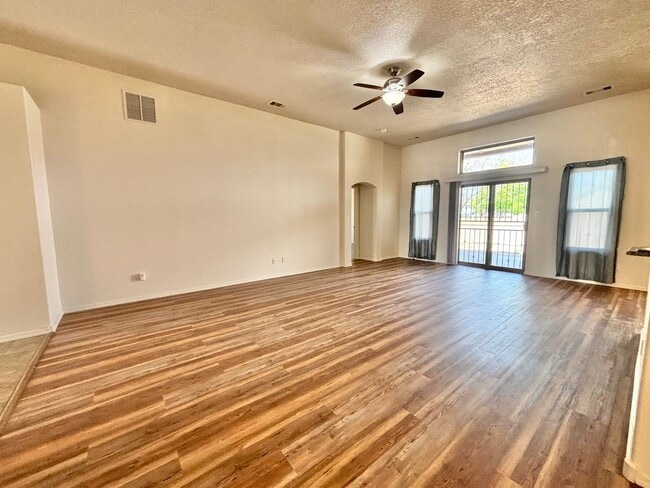 Photo - Spacious, remodeled home!