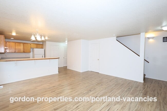 Photo - SE 73rd Ave - 3 bedroom townhouse in Mt Scott-Arleta neighborhood