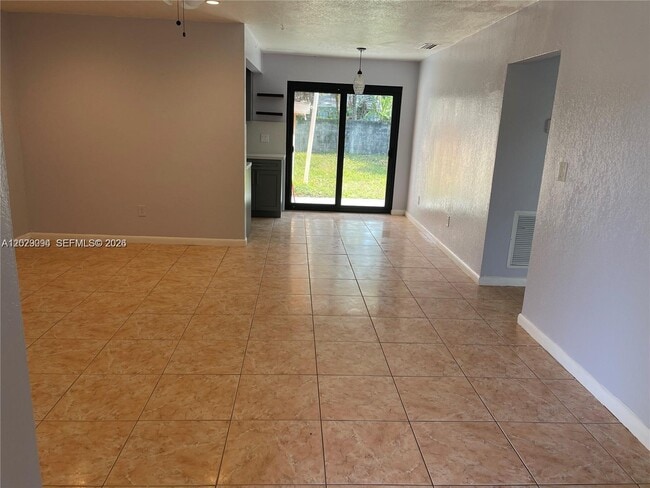 Photo - 1220 NE 116th St Unit 1222