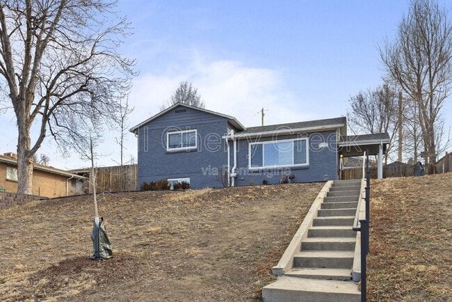 Photo - 1010 Newton St