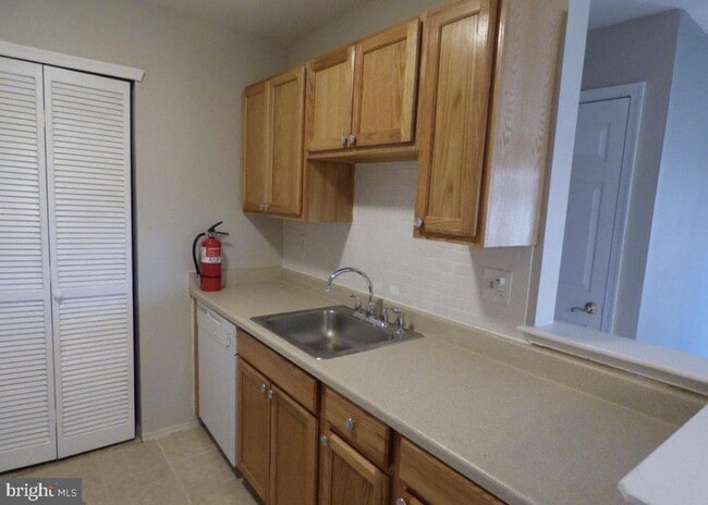 Photo - 808 Britton Pl