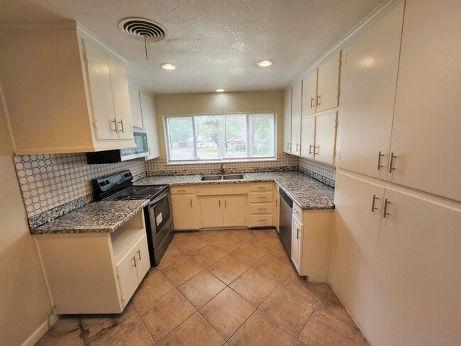 Photo - 120 Glenhaven Dr