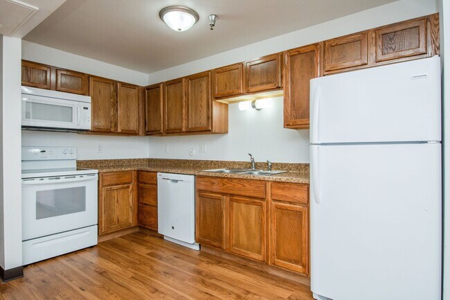 Kitchen - Timbercreek Apartments