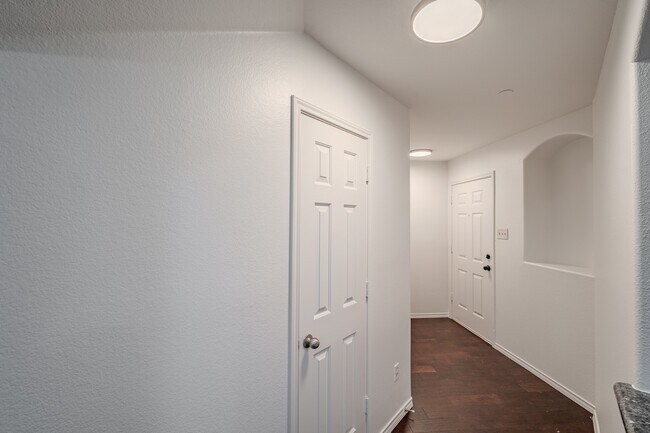 Photo - 1144 Landon Ln