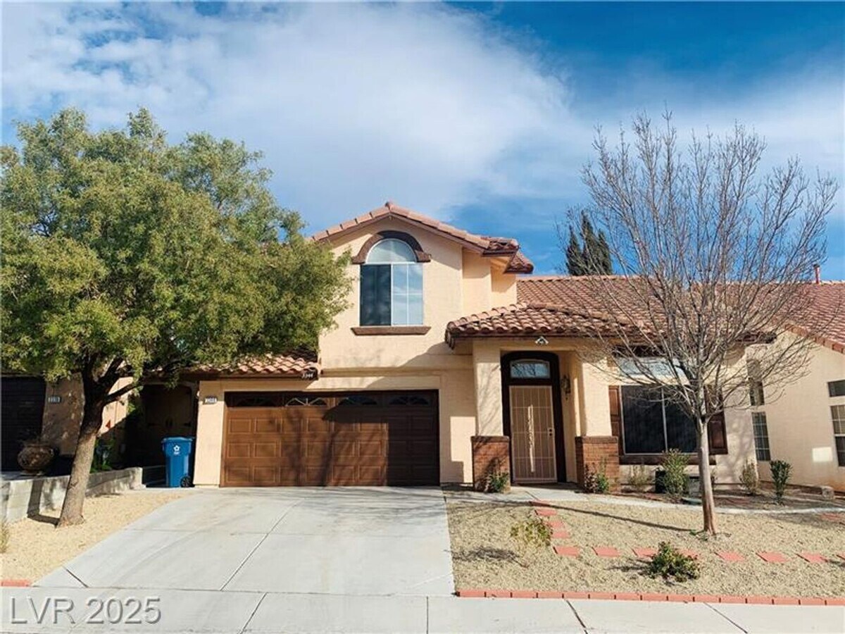 3 bed rm house near summerlin - 3 bed rm house near summerlin