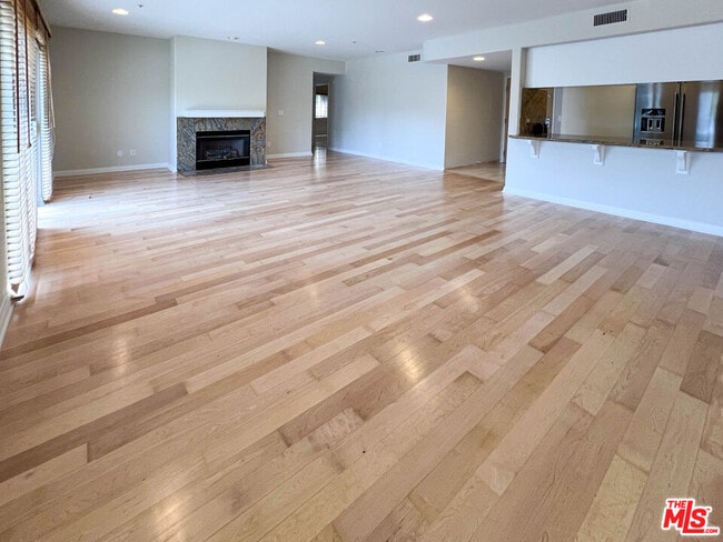 Photo - 937 12th St Unit 101