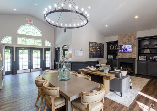 Building Photo - Salisbury Village at Castlewood Rental