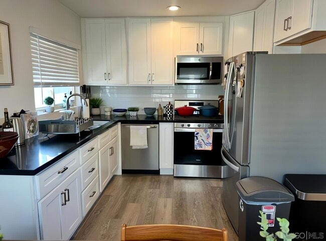 Building Photo - 526 4th St