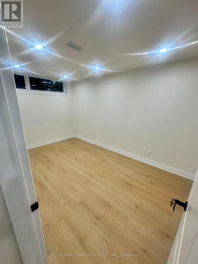 Photo - 199 Brimorton Dr