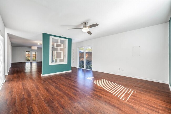 Photo - 10630 Olympia Dr