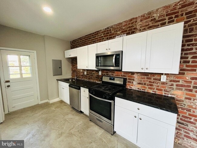 Photo - 326 Fountain St