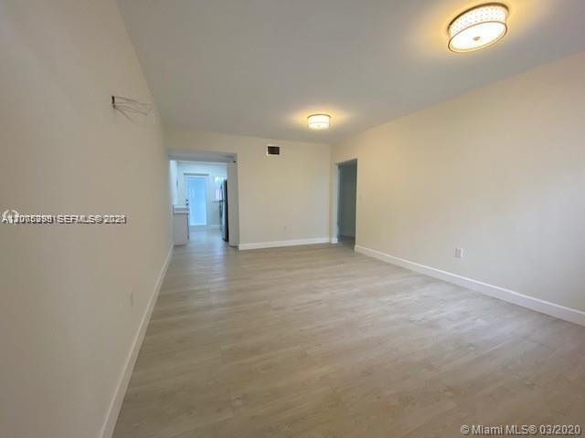 Building Photo - 3530 SW 9th Terrace Unit 6B