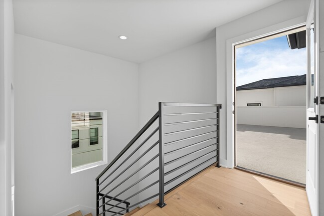 Building Photo - 8707 Ojeman Villas Dr