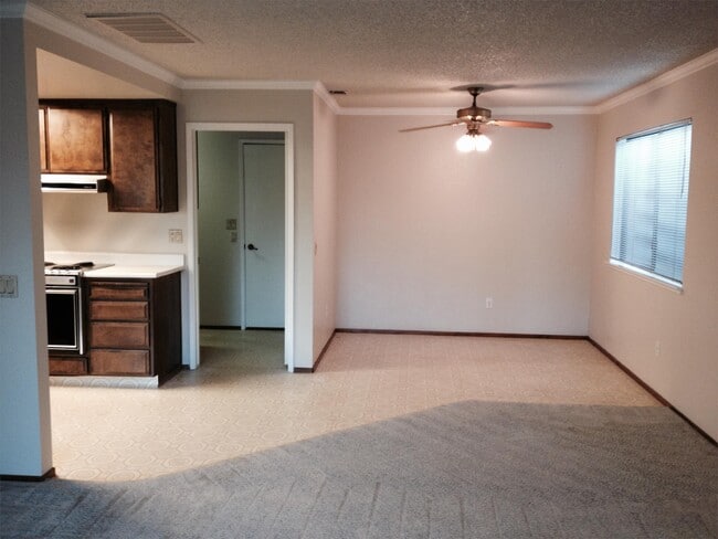 Photo - 6965 Amberwick Way