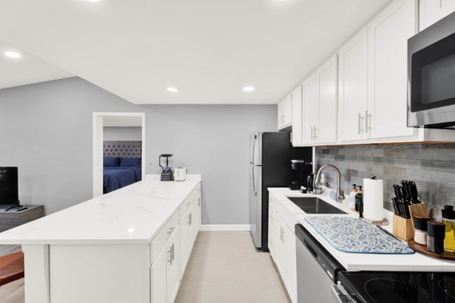 Photo - 6 Roanoke Ln Unit 124