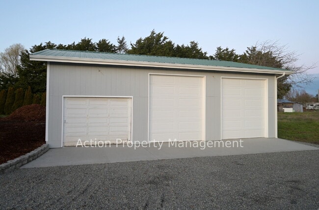 Photo - Newly renovated 3 bed 2 bath w/ large 3 bay garage, in Dungeness