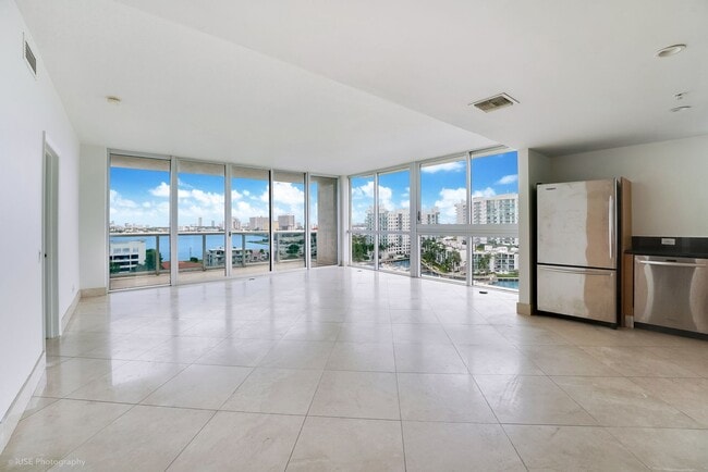 Photo - Spacious 3-Bedroom Bayfront Residence in North Bay Village