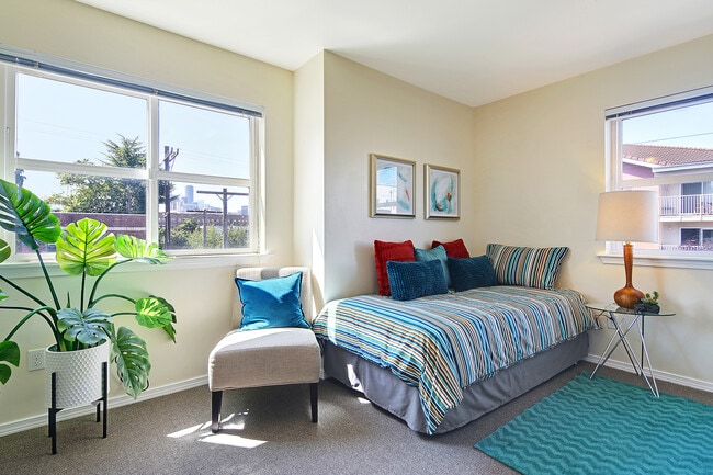 Strada by aPodment Suites - Strada by aPodment Suites Apartments