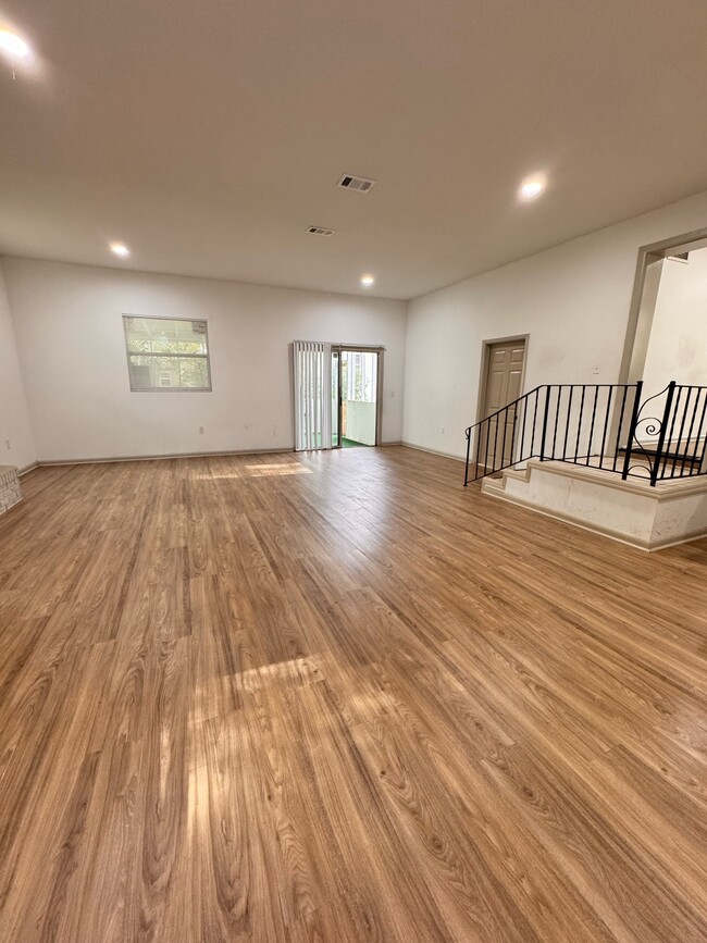 Photo - 6910 Cartier Cir