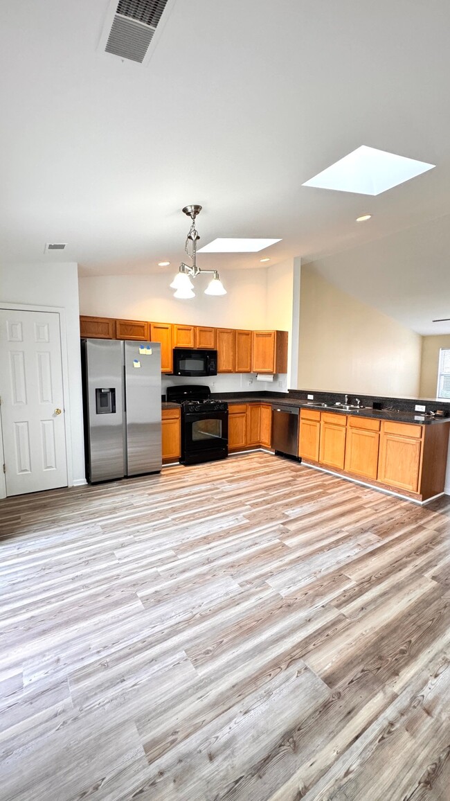 Photo - 691 W 77th Ave Unidad 691