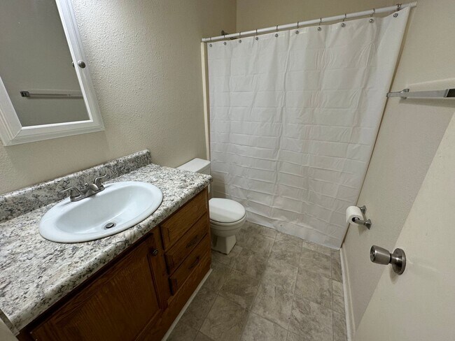 Photo - Brewster Estates duplex avail NOW! Unit A