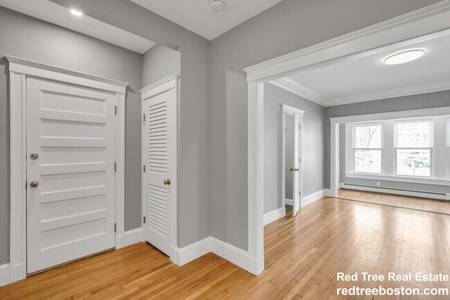 Photo - 142 Sutherland Rd Unit 1