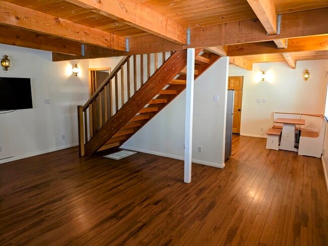 Photo - Charming 2 Bed / 1 Bath Cabin with Spa