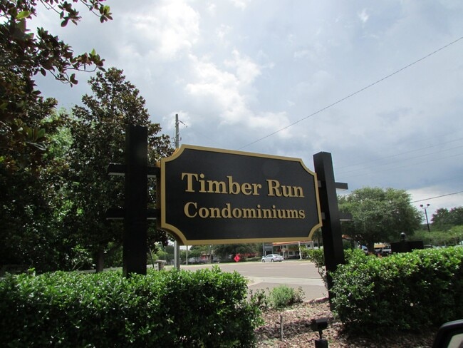 Building Photo - FOR RENT:  3 BEDROOM 2 BATHROOM CONDO LOCA... Unit 1