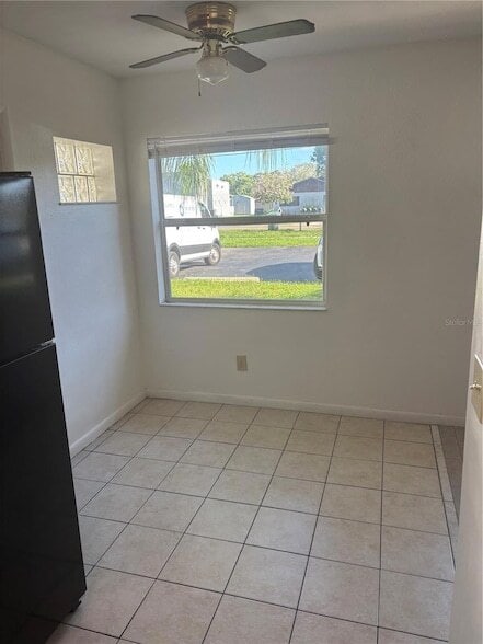Photo - 614 Rosery Rd NW