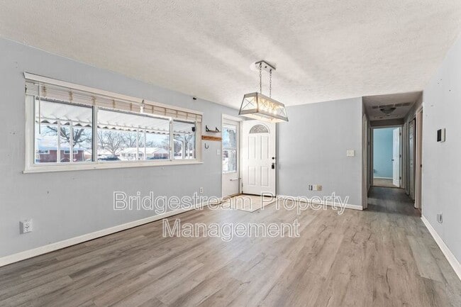 Photo - 5912 Bavaria Pl