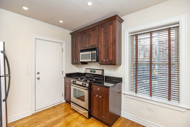 Photo - 3816 N Sheffield Ave Unit 2W