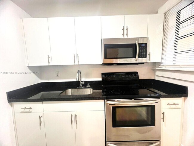 Photo - 1319 Meridian Ave Unit 103