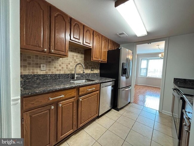 Building Photo - 12700 Inverness Way Rental