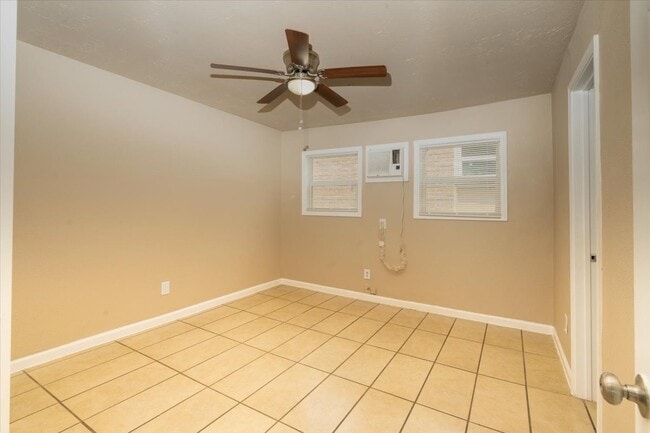 Photo - 3045 Golfcrest Blvd Unit 17