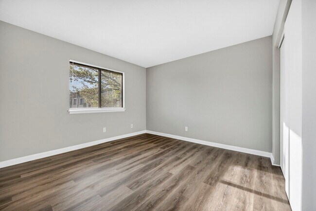 Photo - 109 Menlo Dr Unit 109